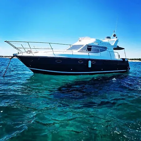 The Boat Botel *